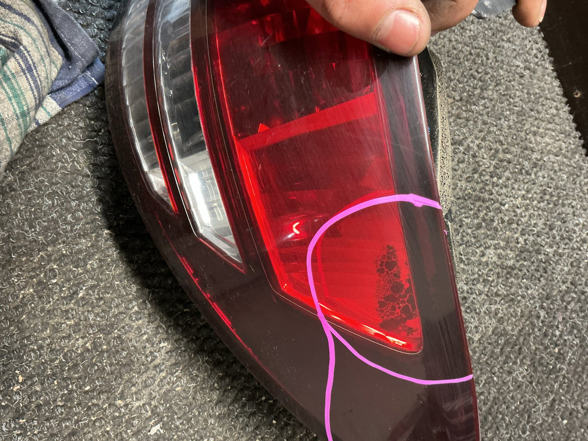2000 Toyota Estima ACR30- Right Taillight- (TAG9864) PN: 28-169