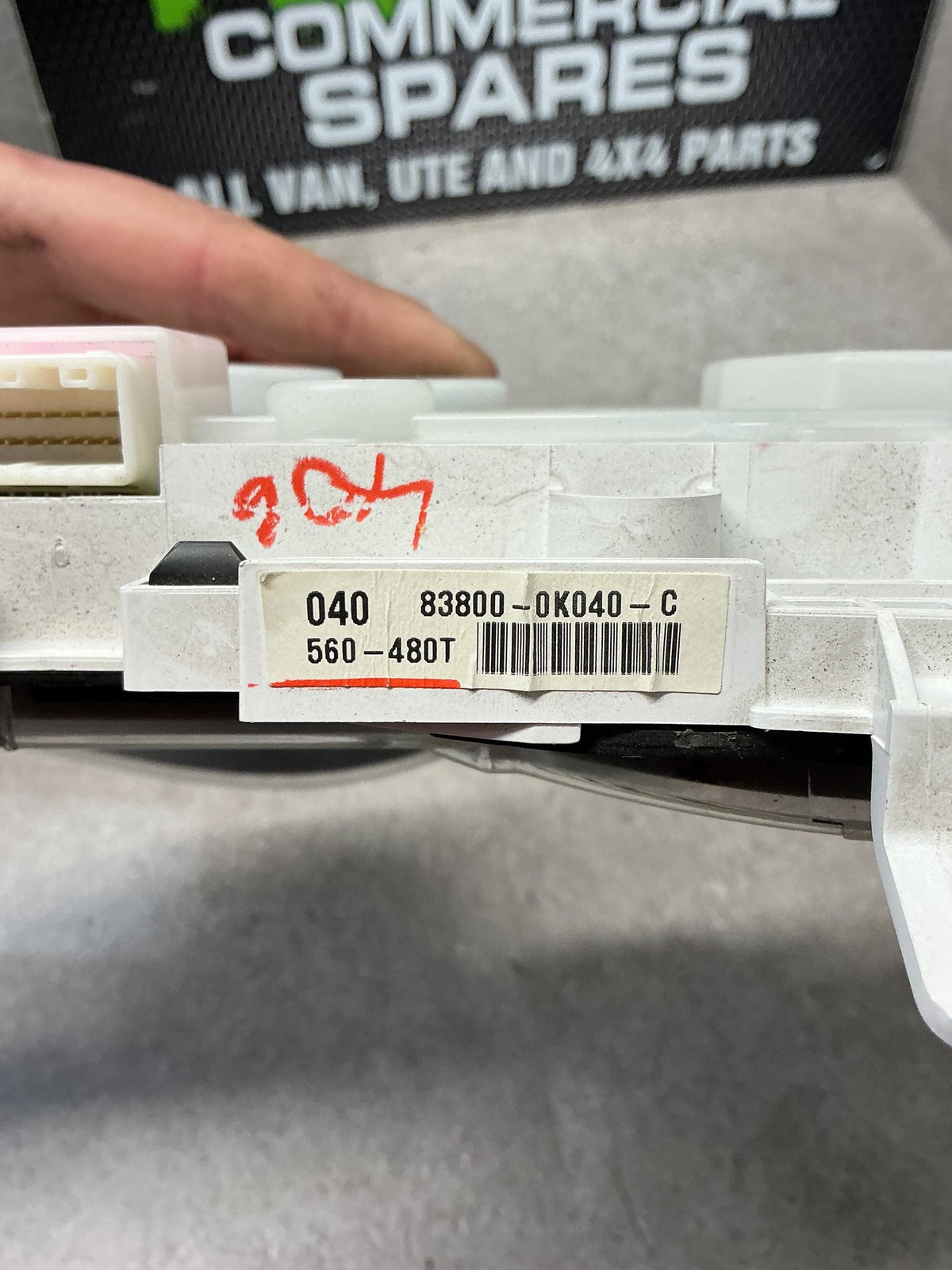 2006 Toyota Hilux- Instrument Cluster- (TAG11804)