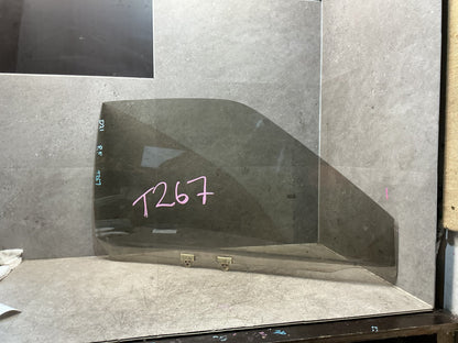 1990-1995 Nissan Terrano D21 WD21 - Right Front Door Glass - (TAG18879)