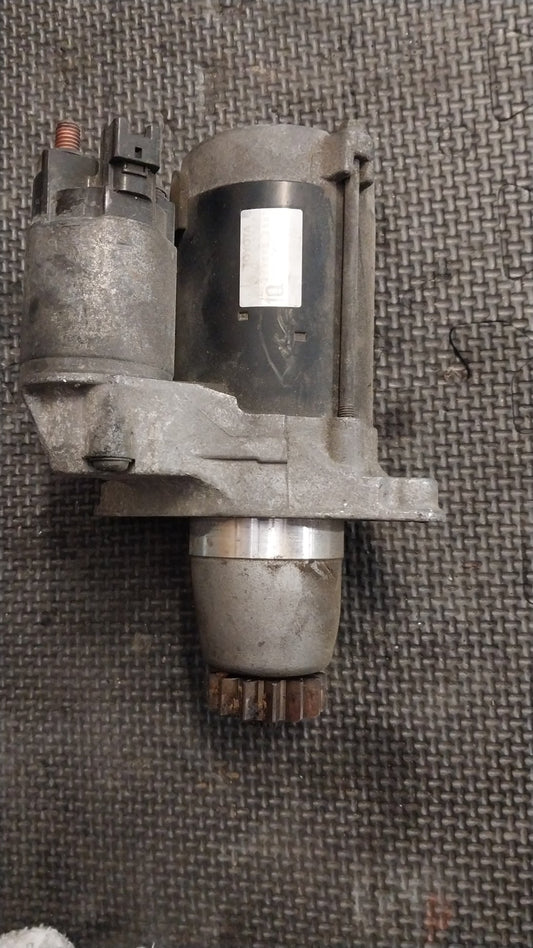 2000-2006 Toyota Estima ACR40- Starter Motor- (TAG961)