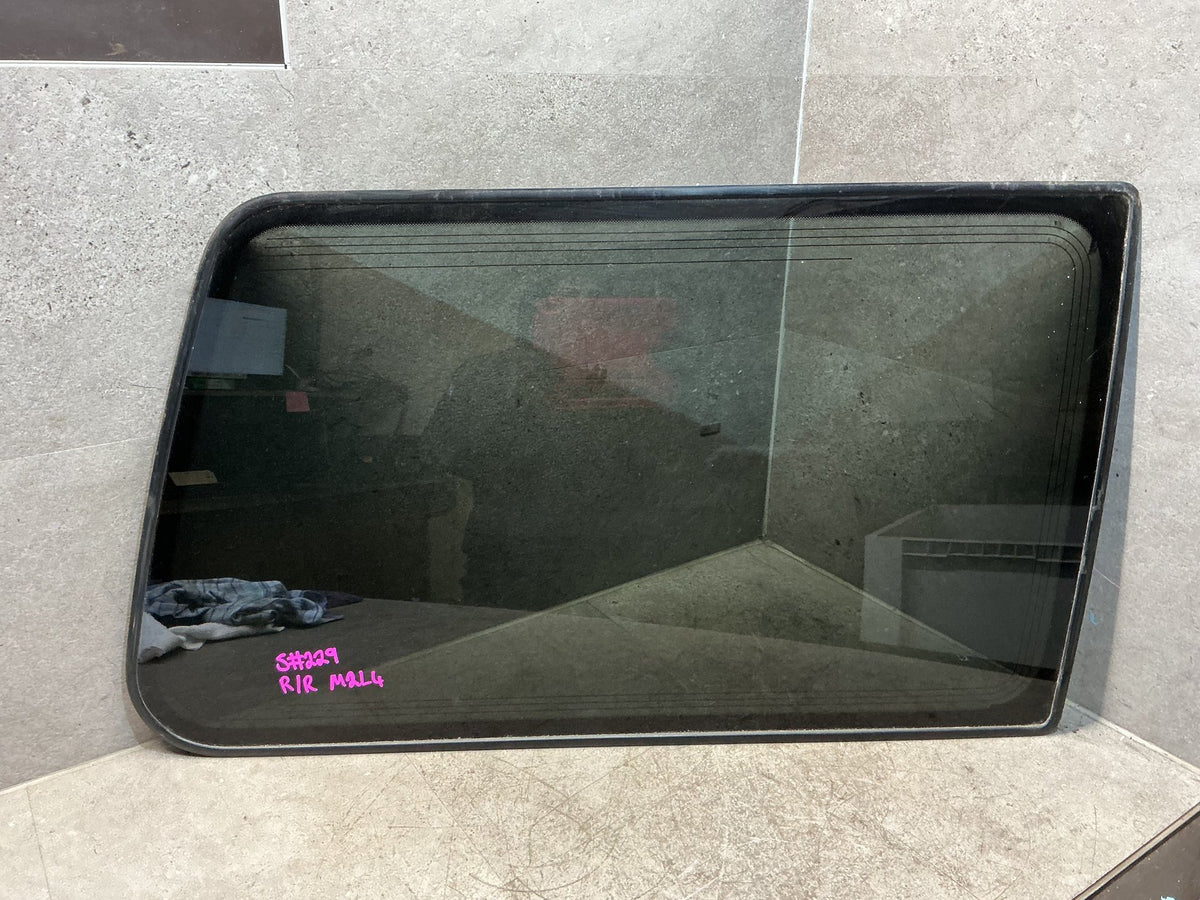 1997-2000 Mitsubishi Pajero II NL- Right Rear Cargo Glass- (TAG17473)