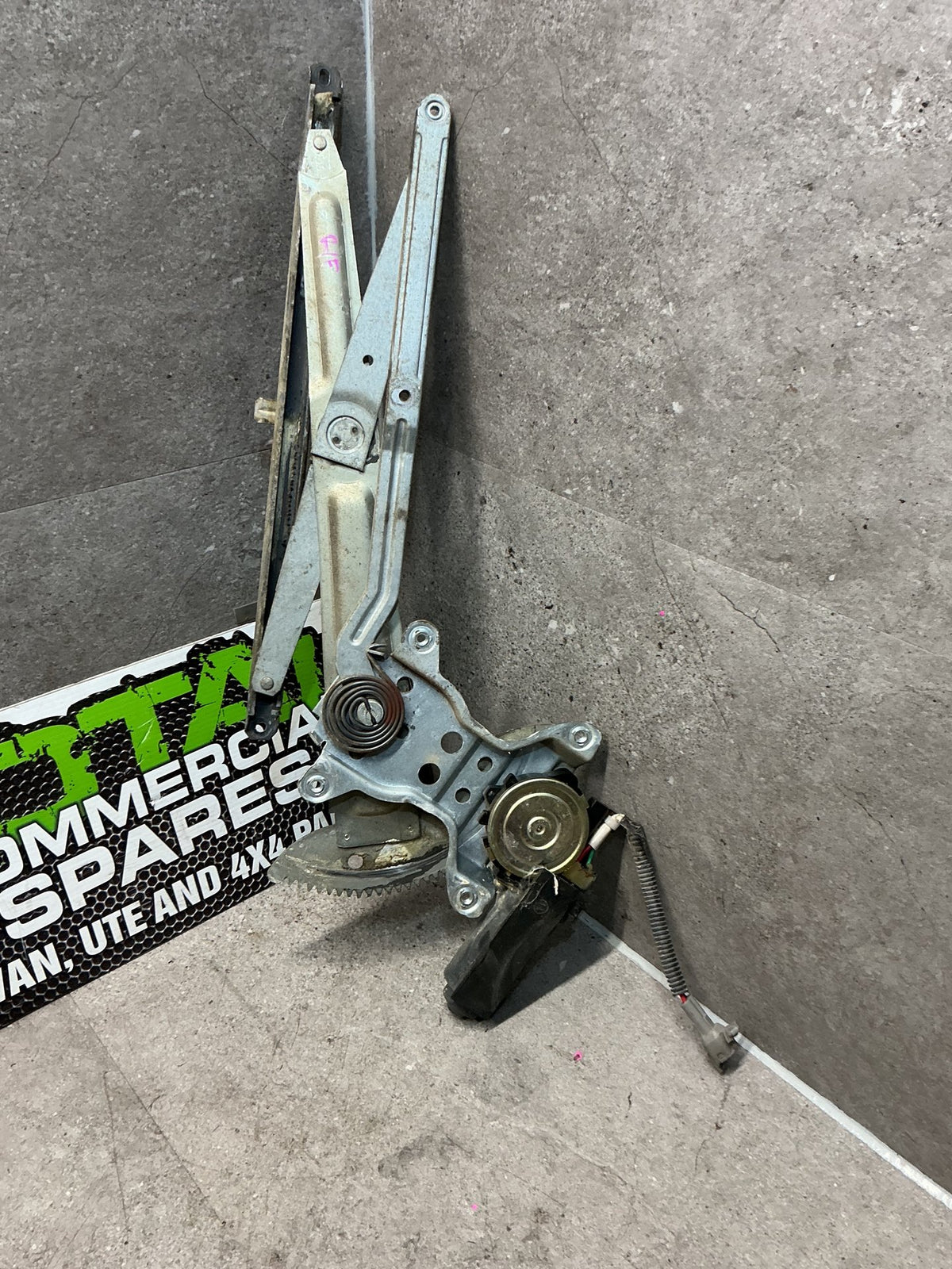 1994 Toyota Hilux Surf KZN130- Right Front Window Regulator/Motor- (TAG13544)
