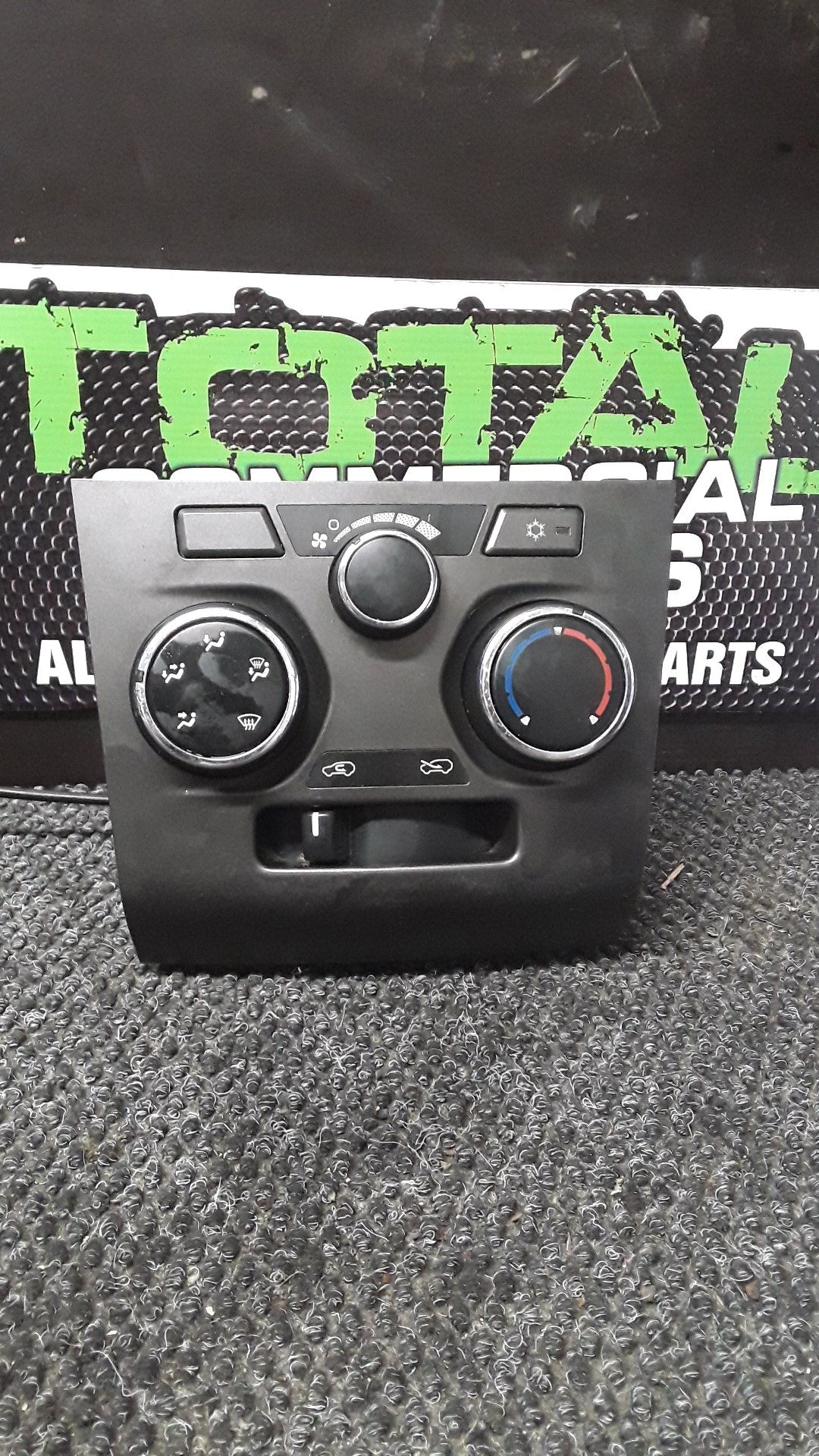2013 Holden Colorado 4X2 LTZ DC PU 2.8 MT RG- Heater Controls- (TAG5806)