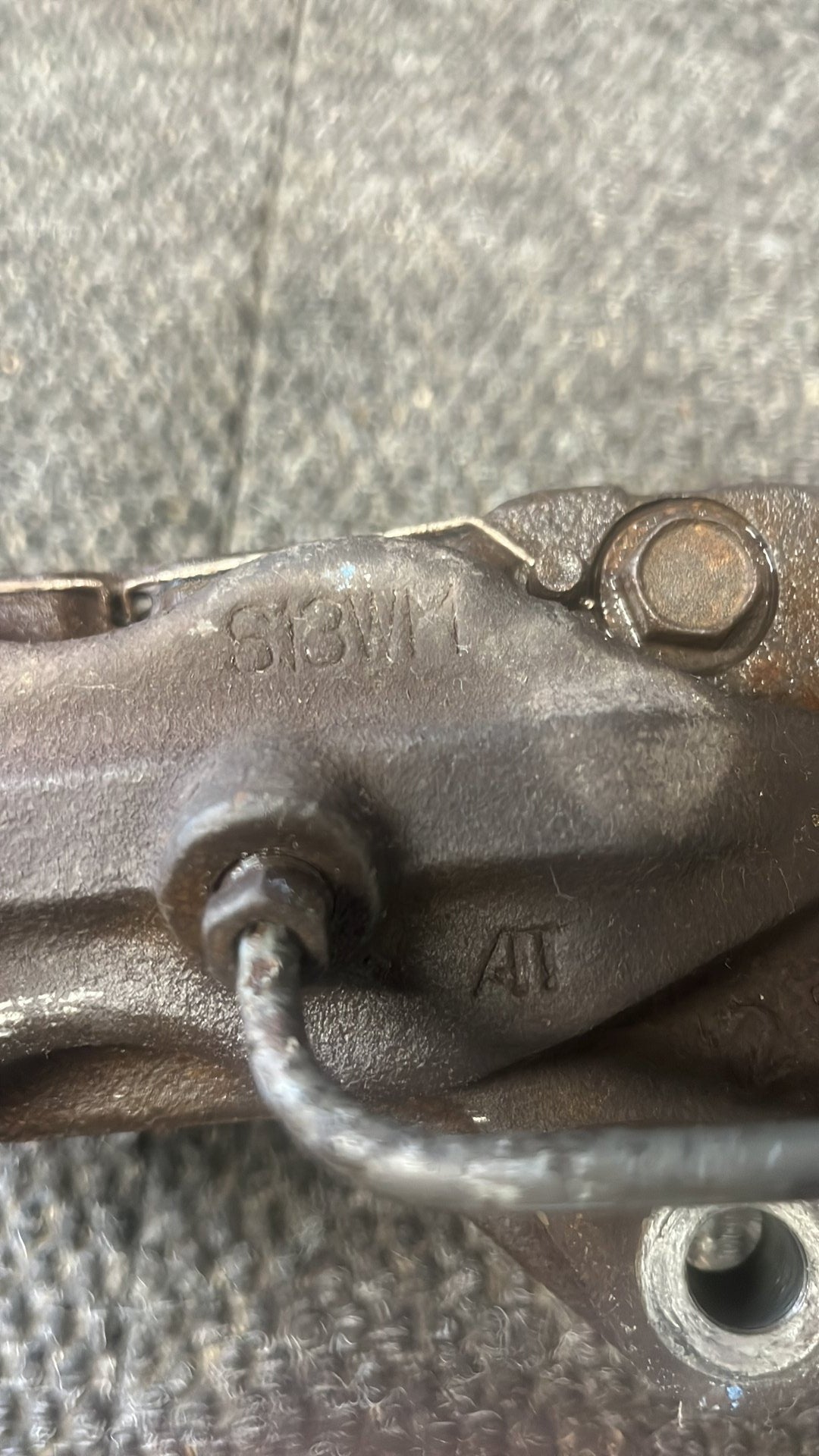 1995-2002 Toyota Hilux III N180 Surf VZN185- Right Front Caliper- (TAG6015) PN: S13WM