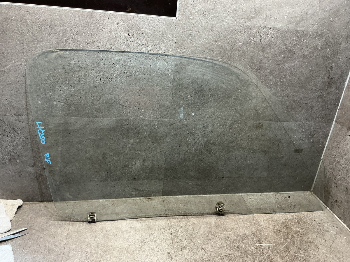 1992-2004 Toyota Hiace H100 - Right Front Door Glass - (TAG19009)