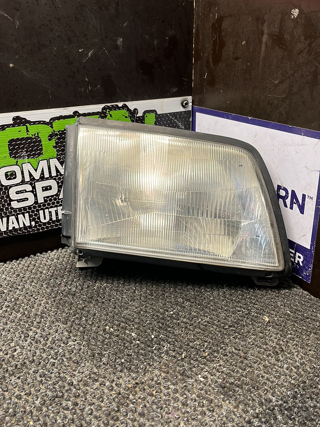 Mazda Bongo Van- Right Headlight- (TAG9347)