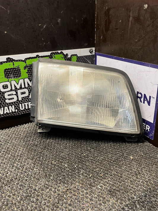 Mazda Bongo Van- Right Headlight- (TAG9347)
