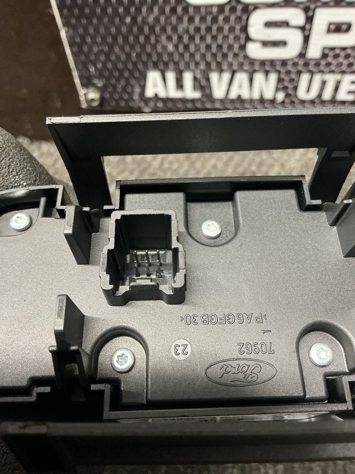 2013-2014 Ford Kuga II TF- Headlight Switch- (TAG11029)