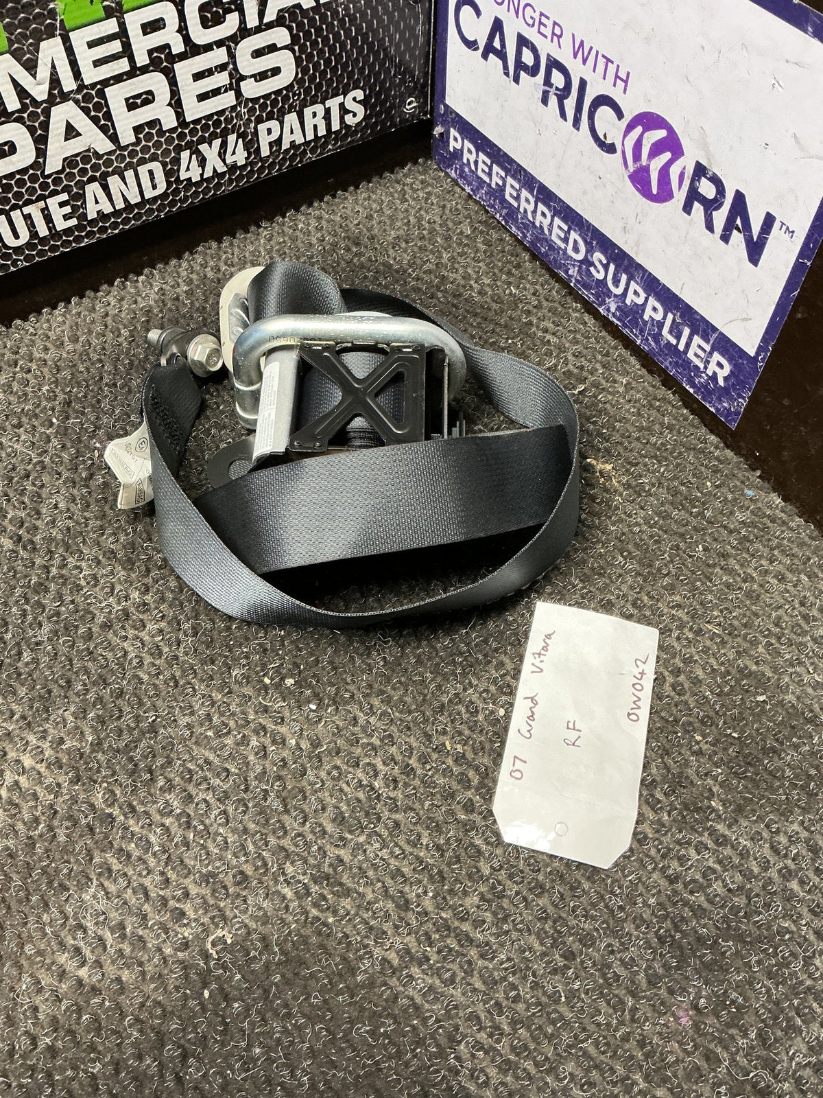 2007 Suzuki Grand Vitara 0W042- Right Front Seat Belt- (TAG10723)