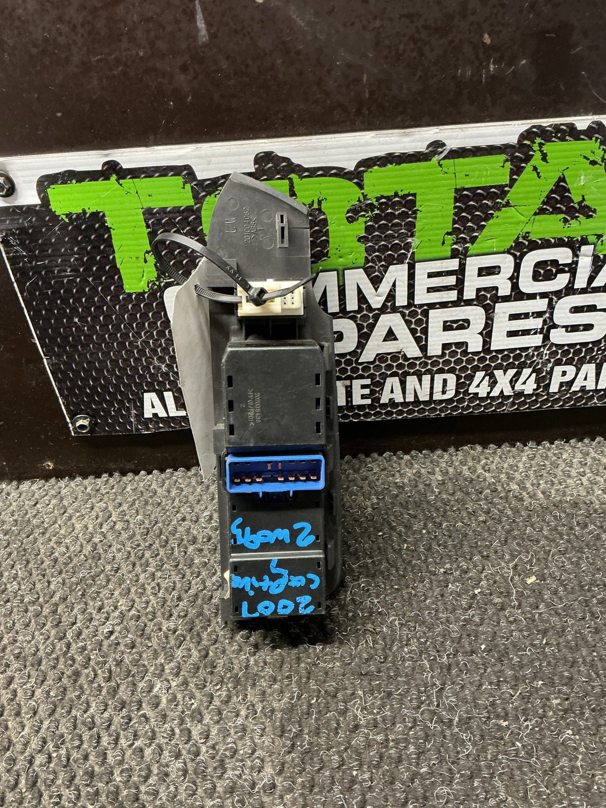 2007 Holden Captiva 7- Master Power Window Switch- (TAG9923)