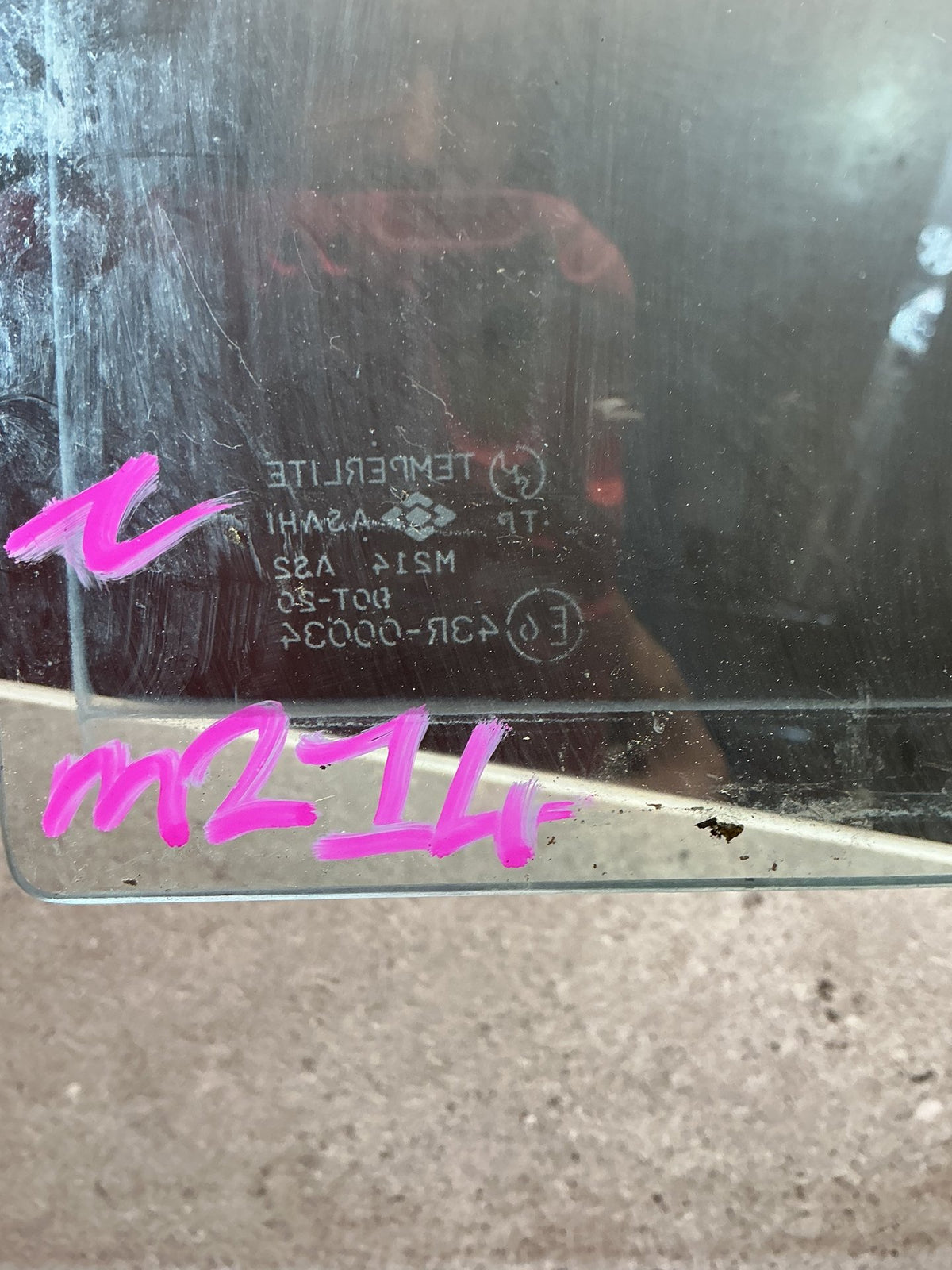 1994 Isuzu Bighorn UBS69 - Right Rear Quarter Door Glass - (TAG18762)