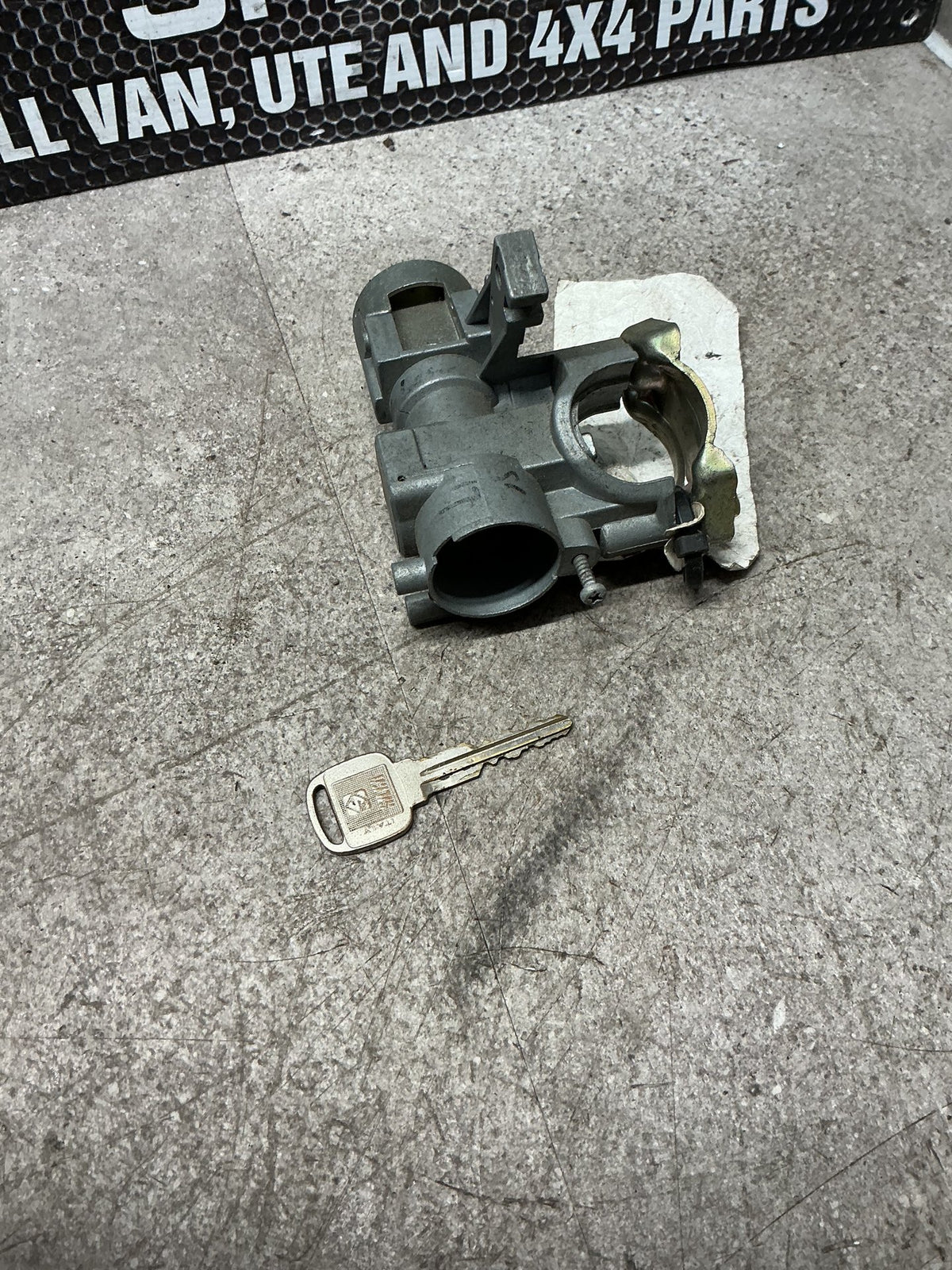 1990 Ford Laser BG 6W019- Ignition With Key- (TAG14737)