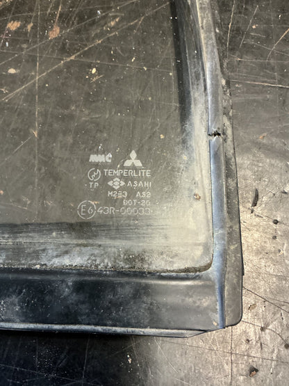 1991 Mitsubishi Pajero v46 - Left Rear Quarter Door Glass - (TAG18590)