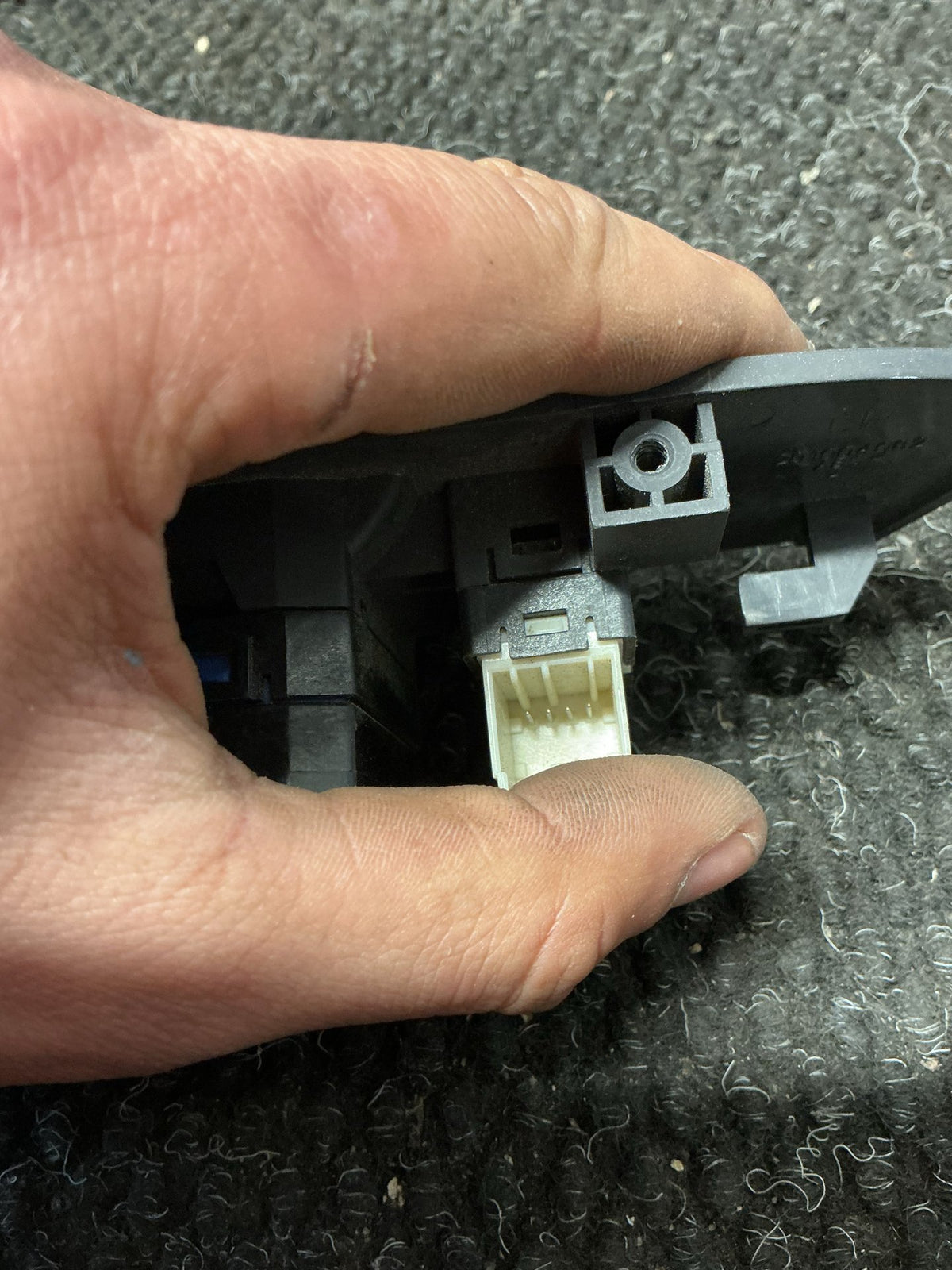 2008 Holden Captiva 7 1W070- Master Power Window Switch- (TAG9921)
