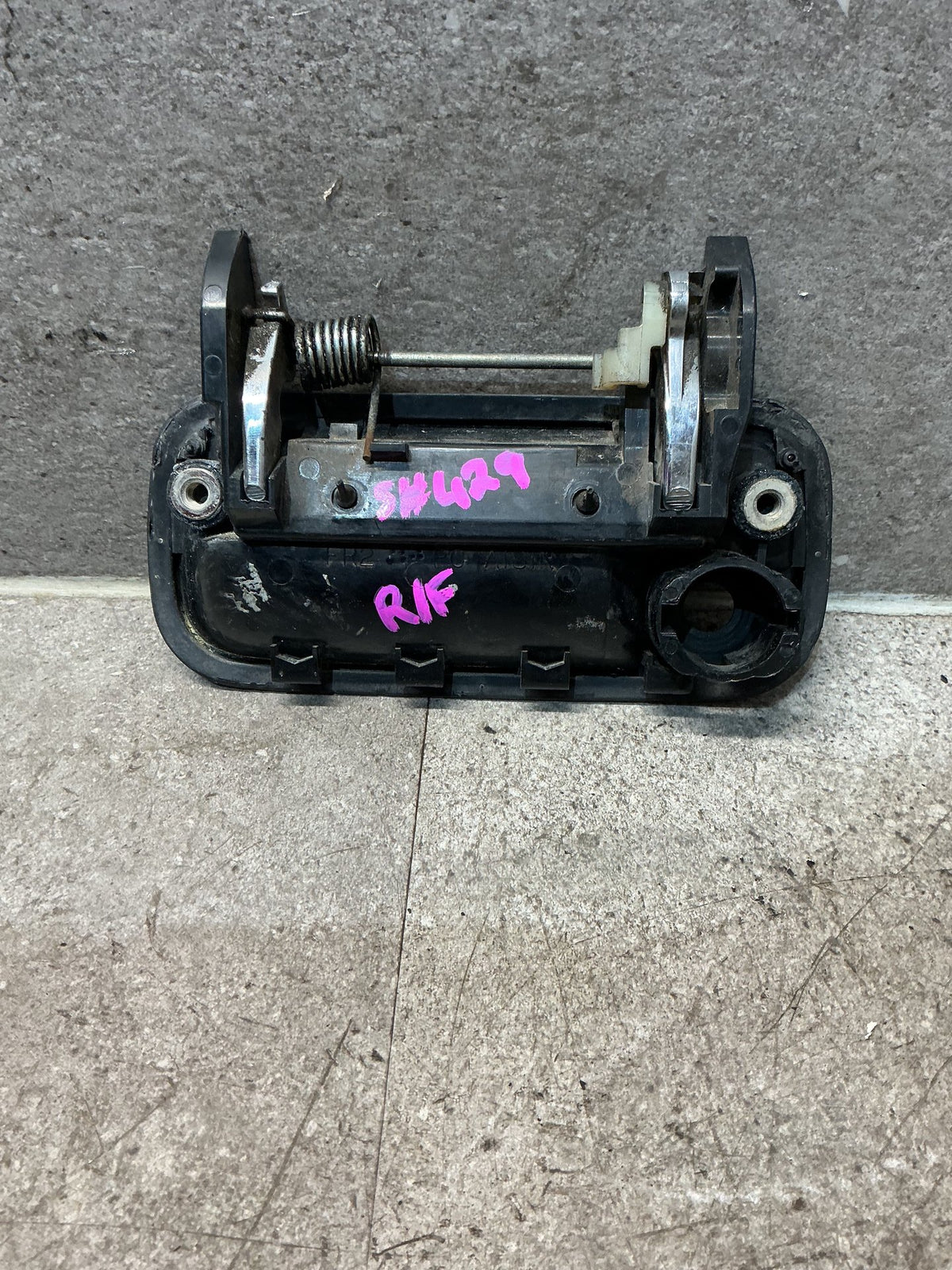 1994 Toyota Hilux KZN130 - Right Front Door Exterior Handle - (TAG18142)