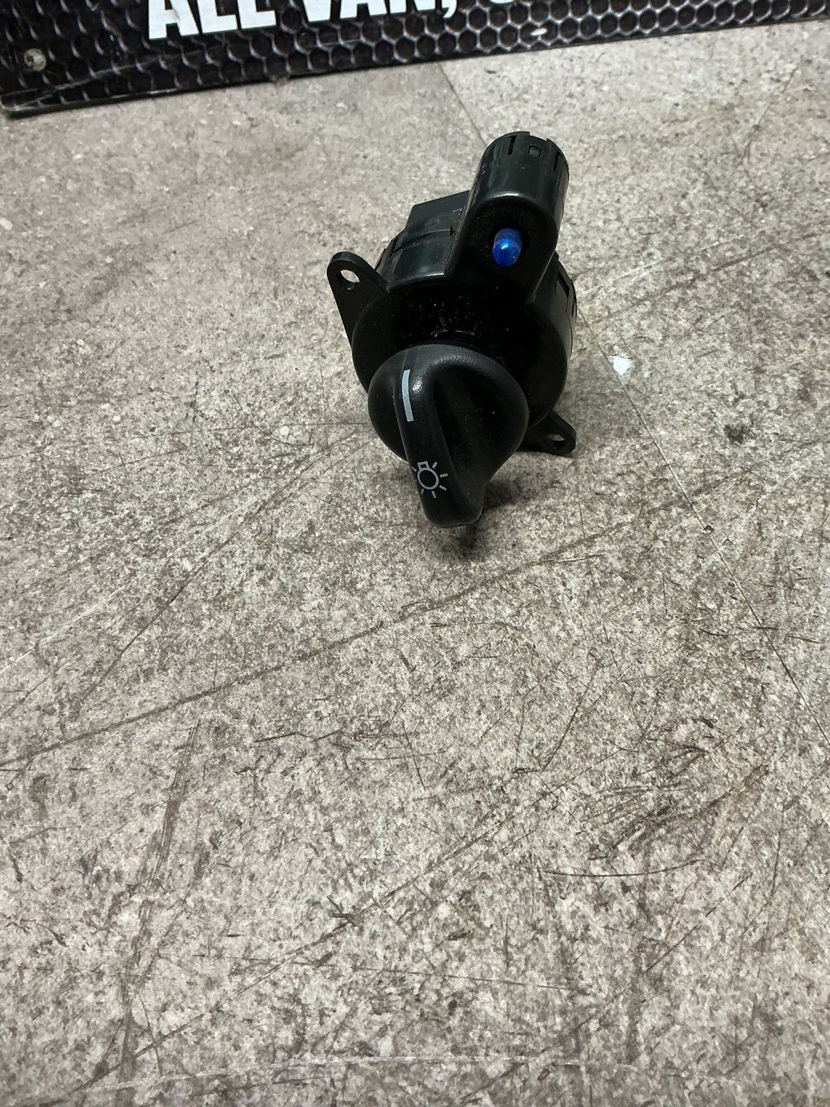 1997 Ford Explorer- Headlight Switch- (TAG16331)