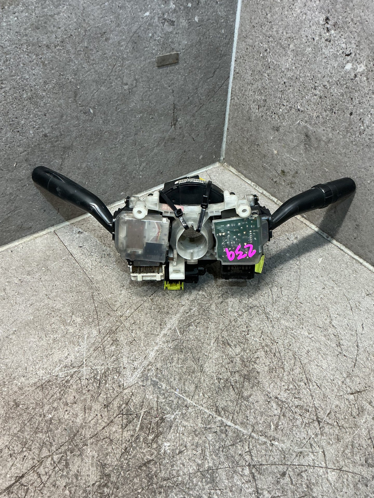 1996-2000 Toyota Land Cruiser J90 - Combination Switch - (TAG18038)