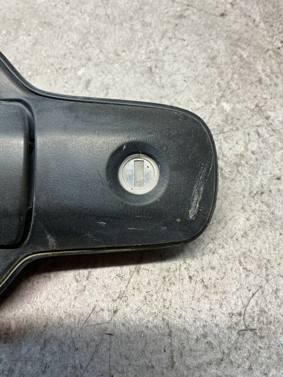 2007 Holden Rodeo- Left Front Exterior Door Handle- (TAG14290)