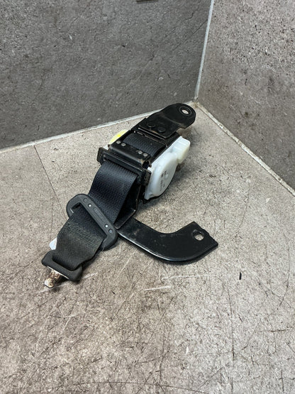 2012-2020 Mitsubishi Outlander GF*W GF GF8 - Rear Centre Seat Belt - (TAG18755)
