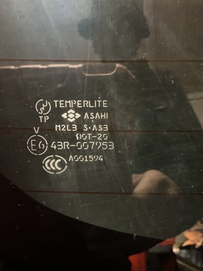 2006 Mitsubishi Outlander- Rear Screen Window- (TAG11293)