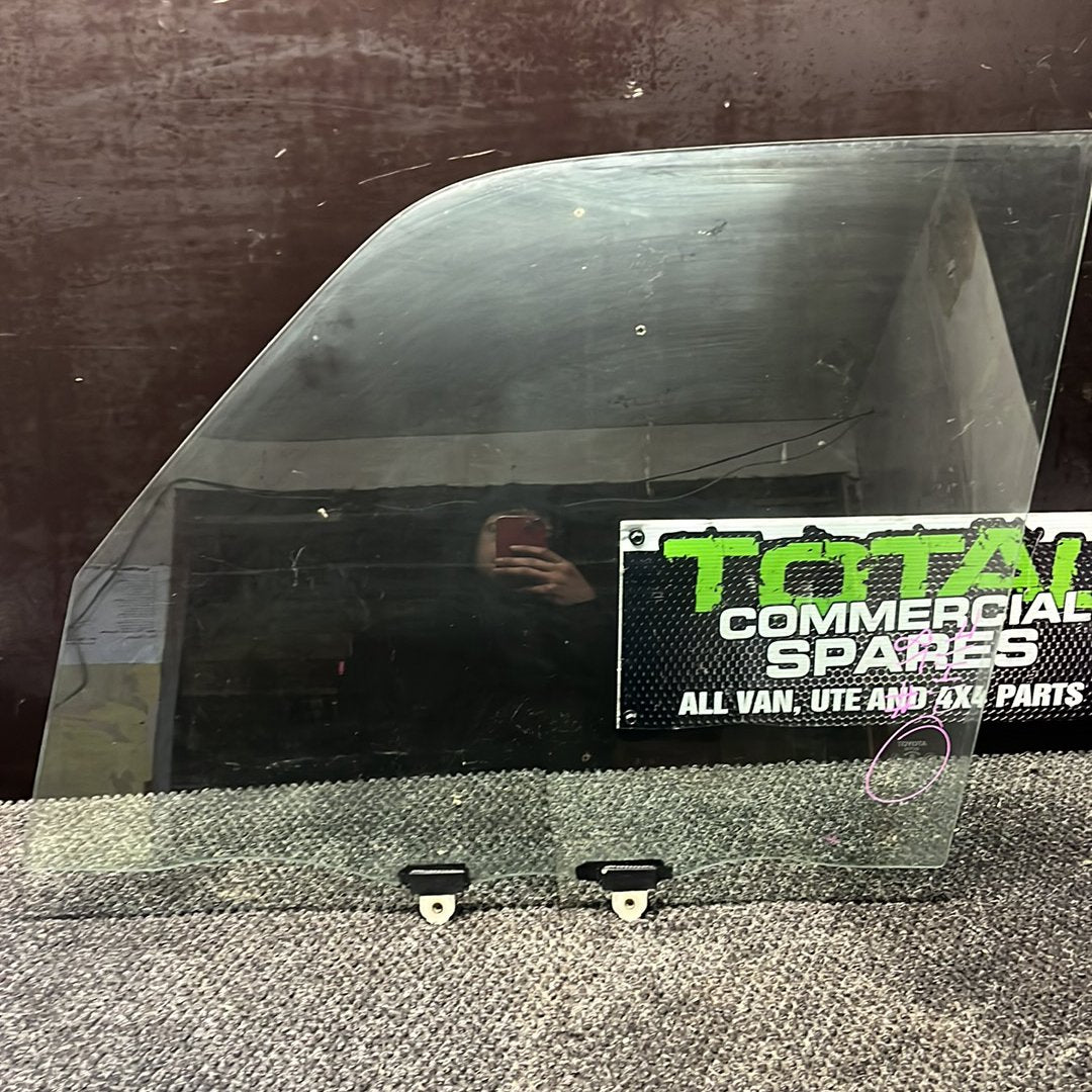 1994-1999 Toyota RAV4 A10 SXA11- Left Front Door Window- (TAG7798)