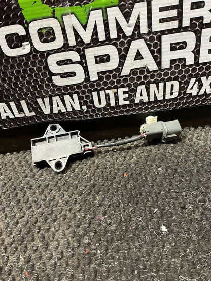 2007 Mitsubishi Outlander II CW*W- Keyless EntryAntenna - (TAG10497) PN: G8D-640M-ANT