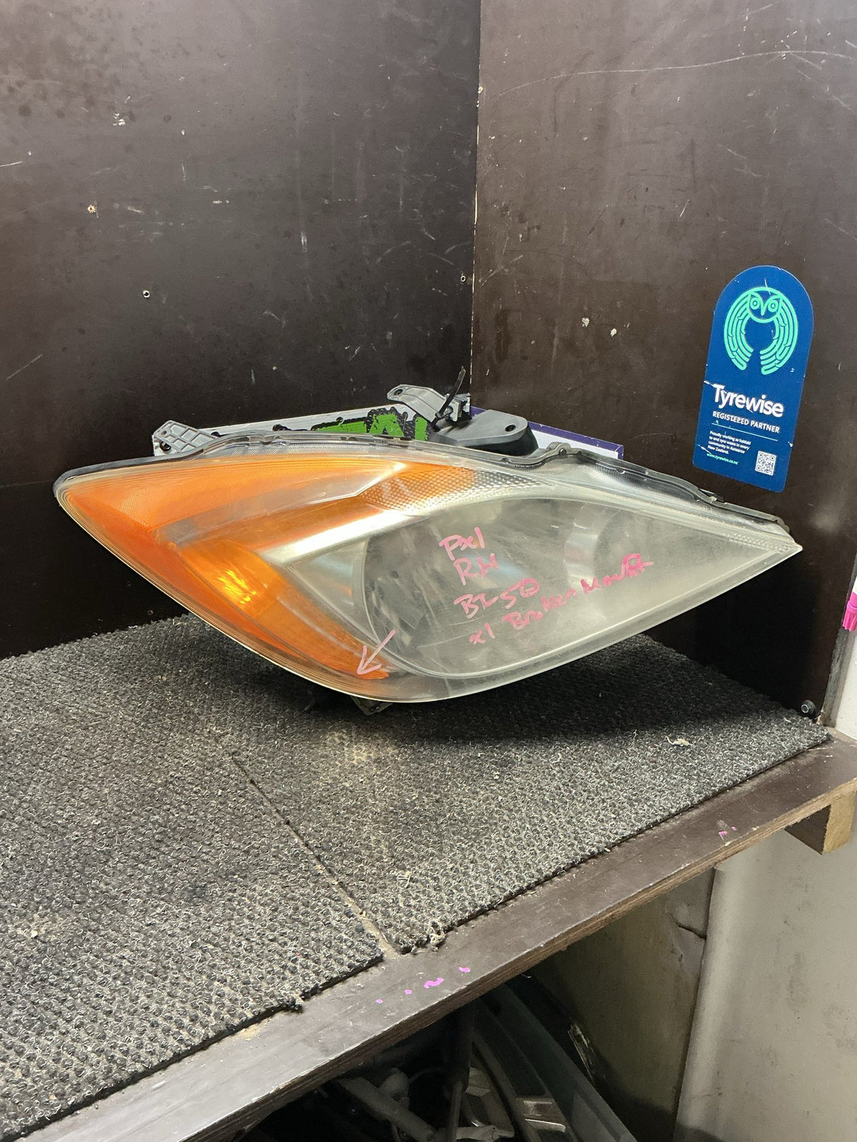 2012 Mazda BT-50- Right Headlight- (TAG9607)