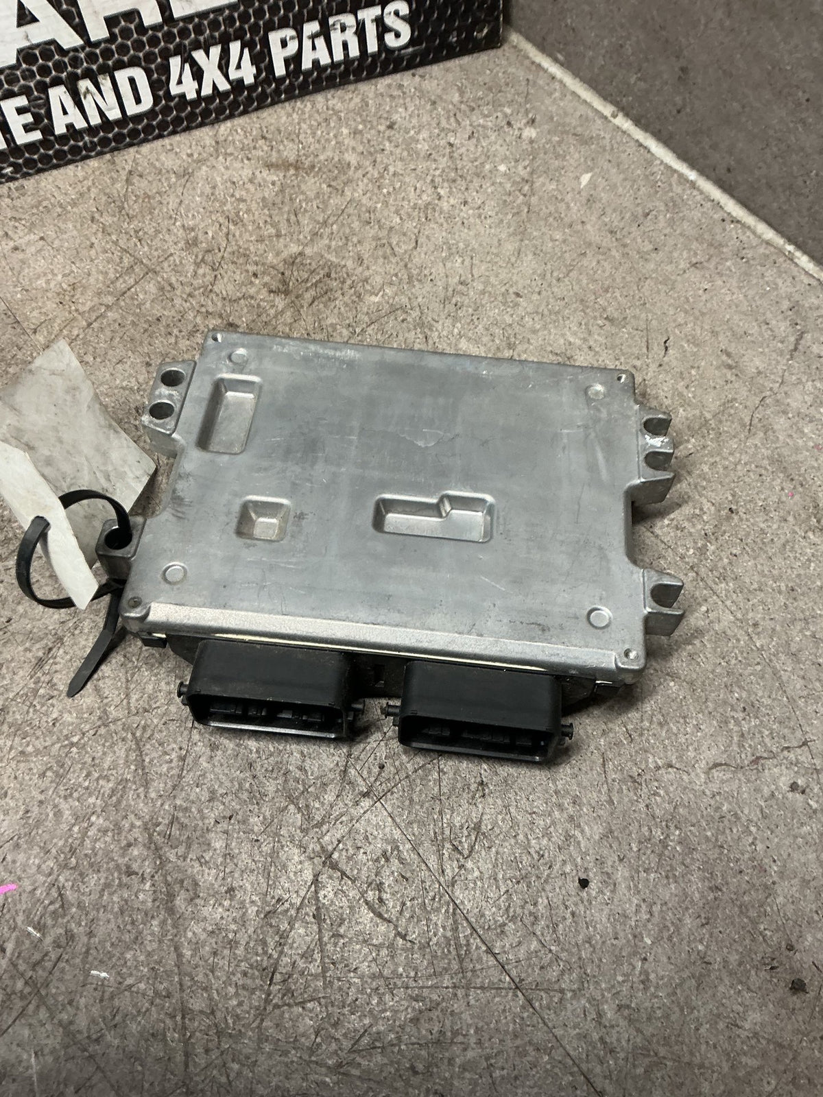 2007 Suzuki Grand Vitara- ECU- (TAG16949)