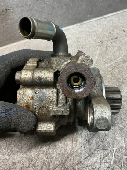 2006 Toyota Hilux - Power Steering Pump - (TAG18041)