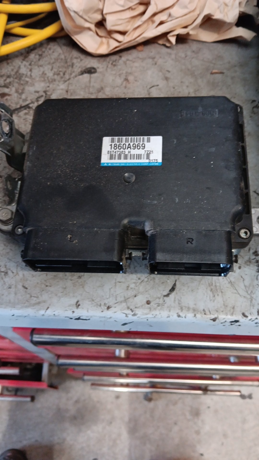 2005-2012 Mitsubishi Outlander II CW*W- ECU- (TAG10)