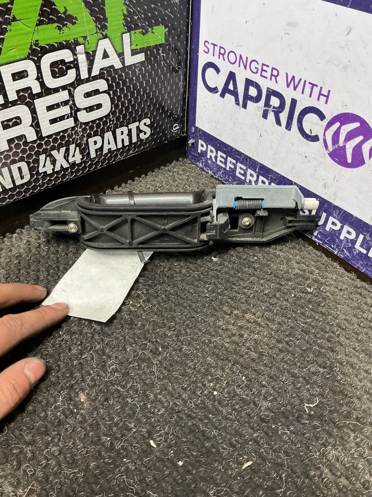 2010 Ford Territory 7W095- Right Rear Door Exterior Handle- (TAG10638) PN: 3S41-266B22-AB