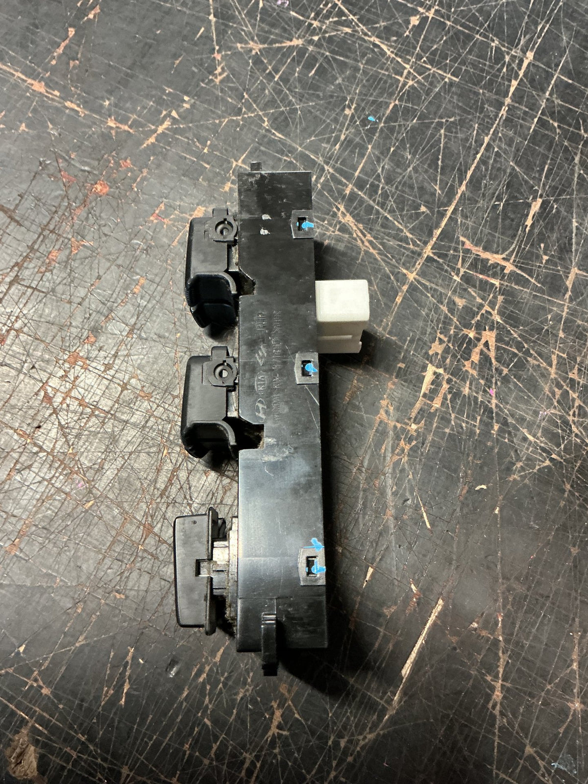 2008 Hyundai Santa Fe- Master Power Window Switch- (TAG13851)