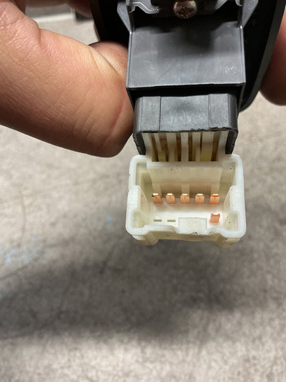 2011 Nissan Navara- Left Rear Window Switch- (TAG16035)