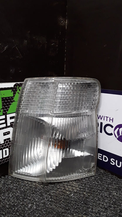 2001 Nissan Caravan E25 VWE25- Left Corner Light- (TAG5497)