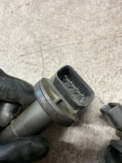 2004 Toyota Estima ACR30- Ignition Coil- (TAG14724)