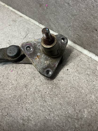 1993-1995 Toyota Hilux II N130- Wiper Linkage- (TAG16053)