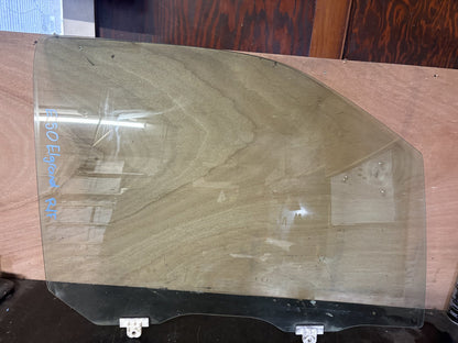 1997-2002 Nissan Elgrand E50 - Right Front Door Glass - (TAG19135)