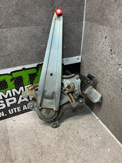 2005-2006 Toyota Hilux VII N20- Right Rear Window Regulator/Motor- (TAG13693)