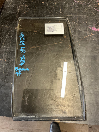 1994 Isuzu Bighorn ubs69 - Left Rear Quarter Door Glass - (TAG18592)