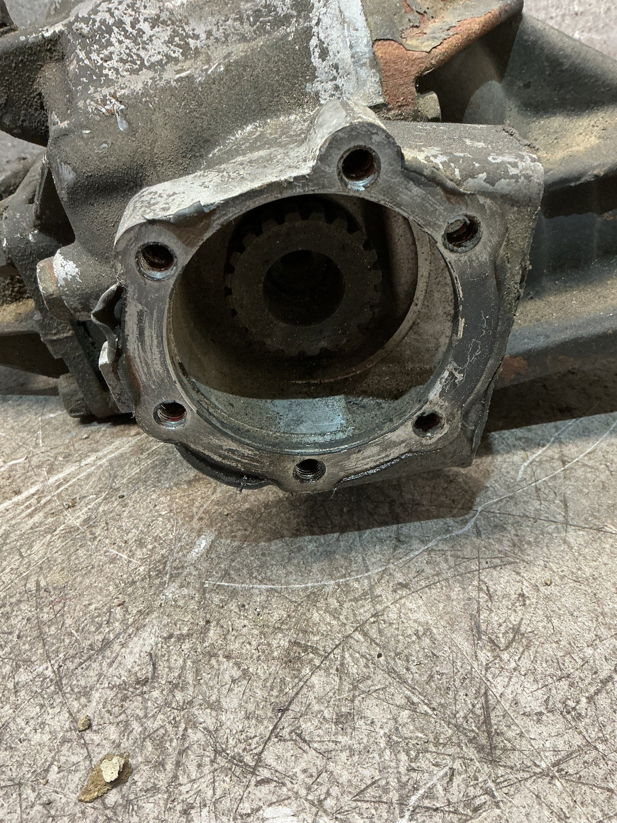 2002 Ford Courier UN - Front Differential Head - (TAG17969)