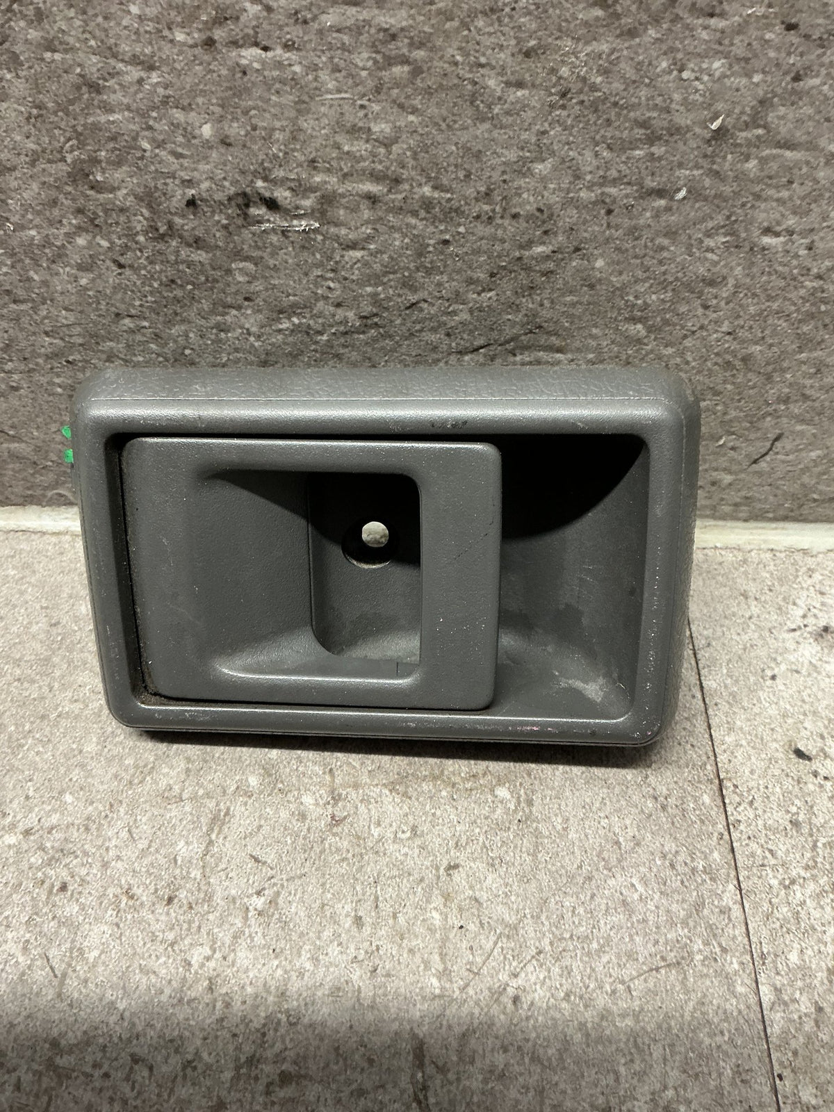 1994 Toyota Hilux KZN130 - Left Front Door Exterior Handle - (TAG18145)