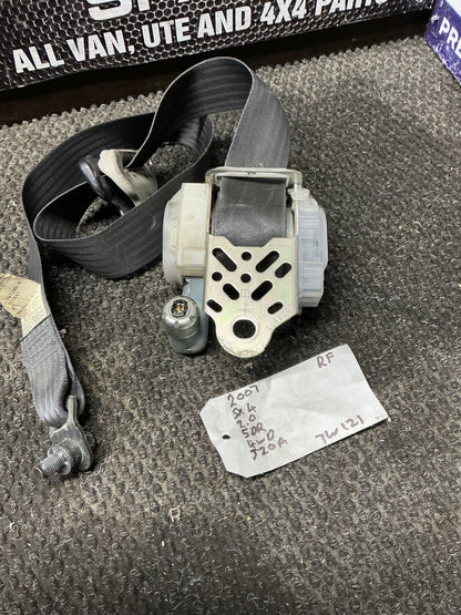 1993 Suzuki Vitara 8W018- Right Front Seat Belt- (TAG10745)