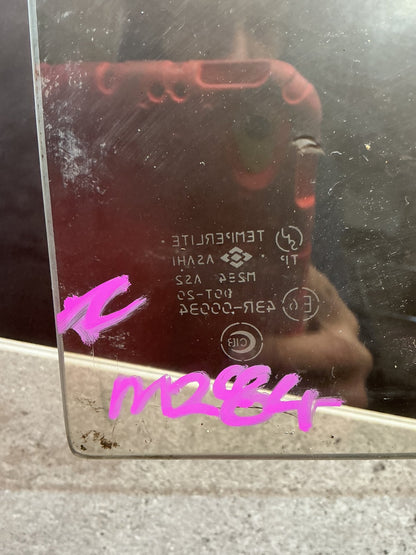 1994 Isuzu Bighorn UBS69 - Right Rear Quarter Door Glass - (TAG18761)