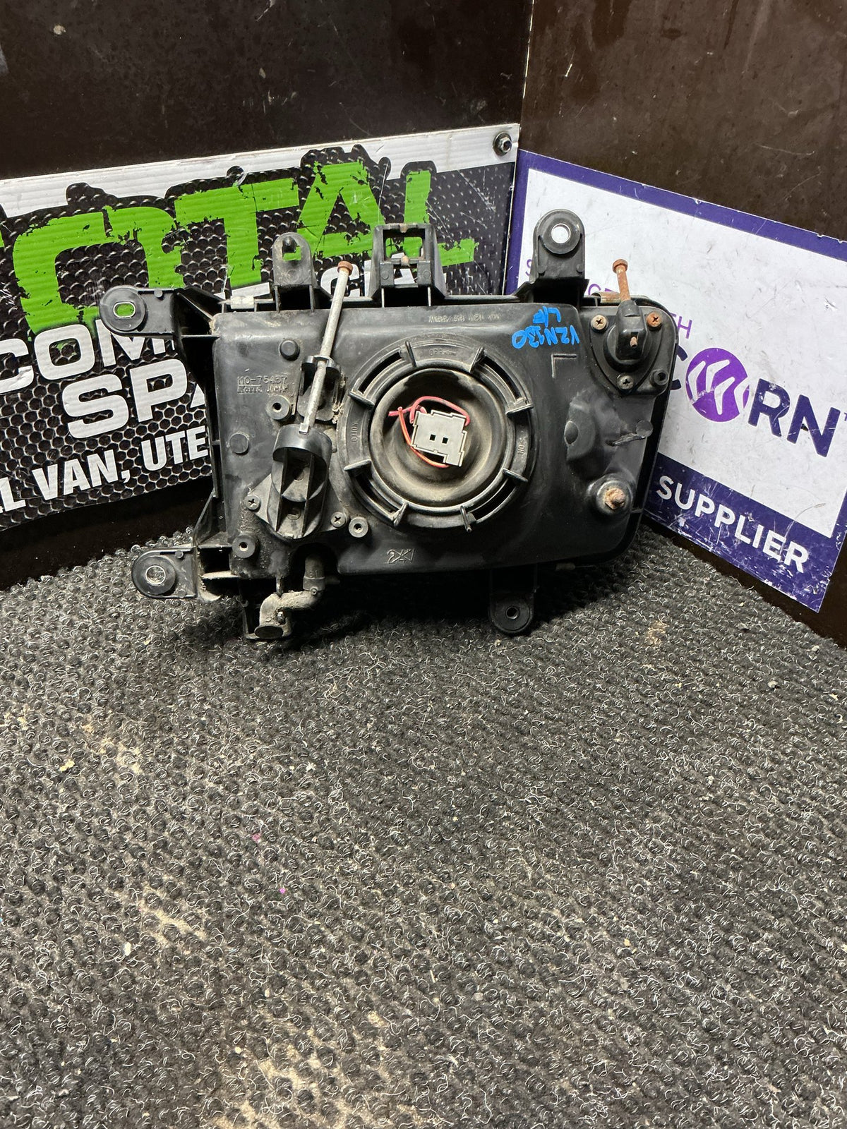 1995 Toyota Hilux VZN130- Left Headlight- (TAG9627)