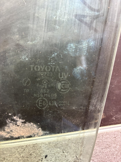 2000-2005 Toyota RAV4 ACA21 - Left Front Door Glass - (TAG19113)