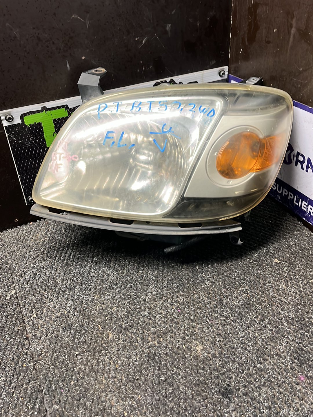 2007 Mazda BT-50- Left Headlight- (TAG9363)