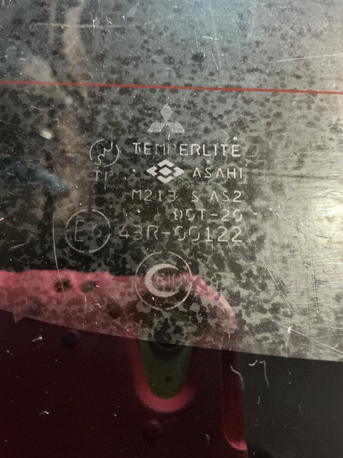 Mitsubishi Pajero- Rear Screen Window- (TAG11434)