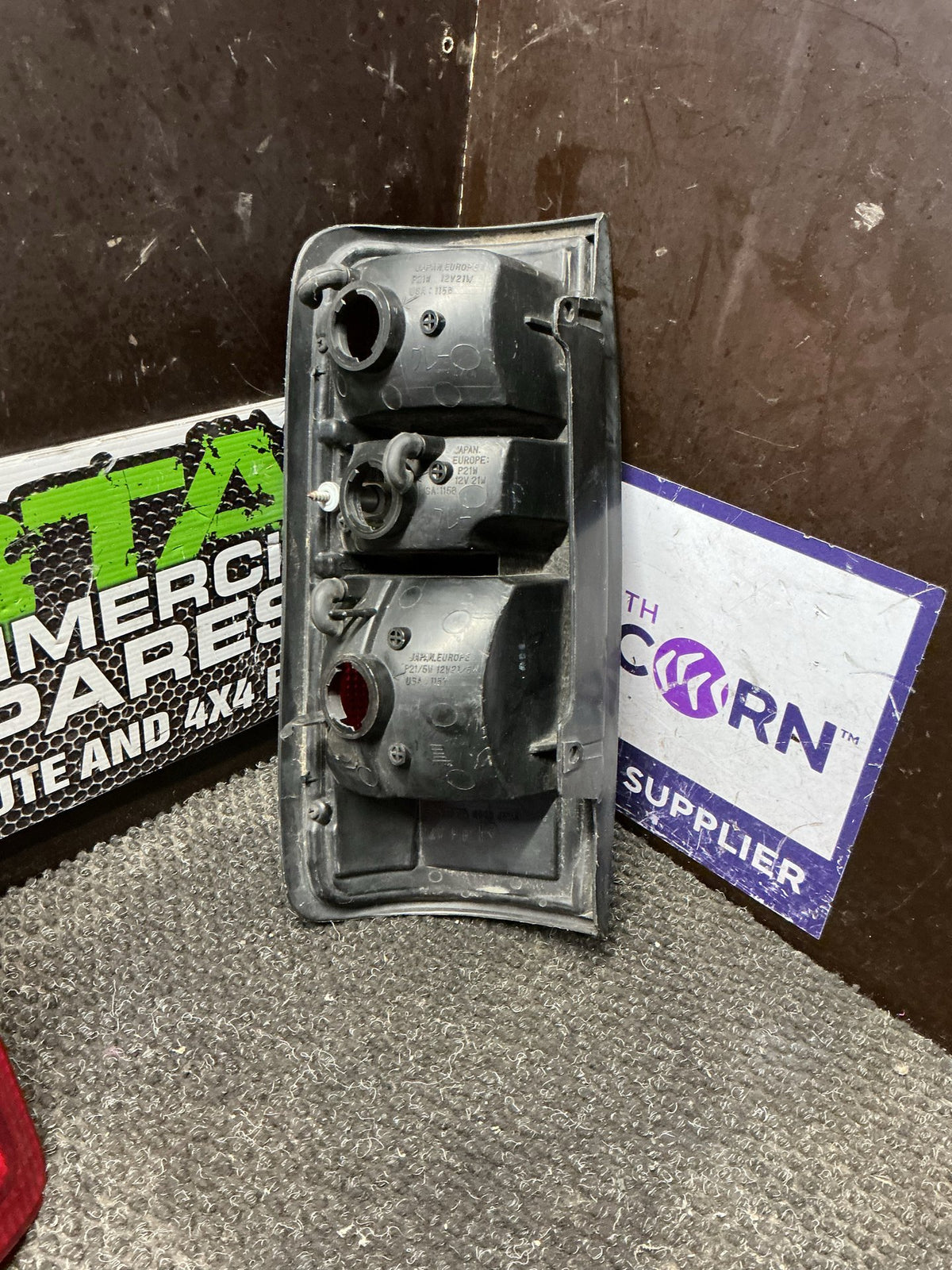 1995 Toyota Land Cruiser HDJ81- Right Taillight- (TAG9875) PN: 63-39