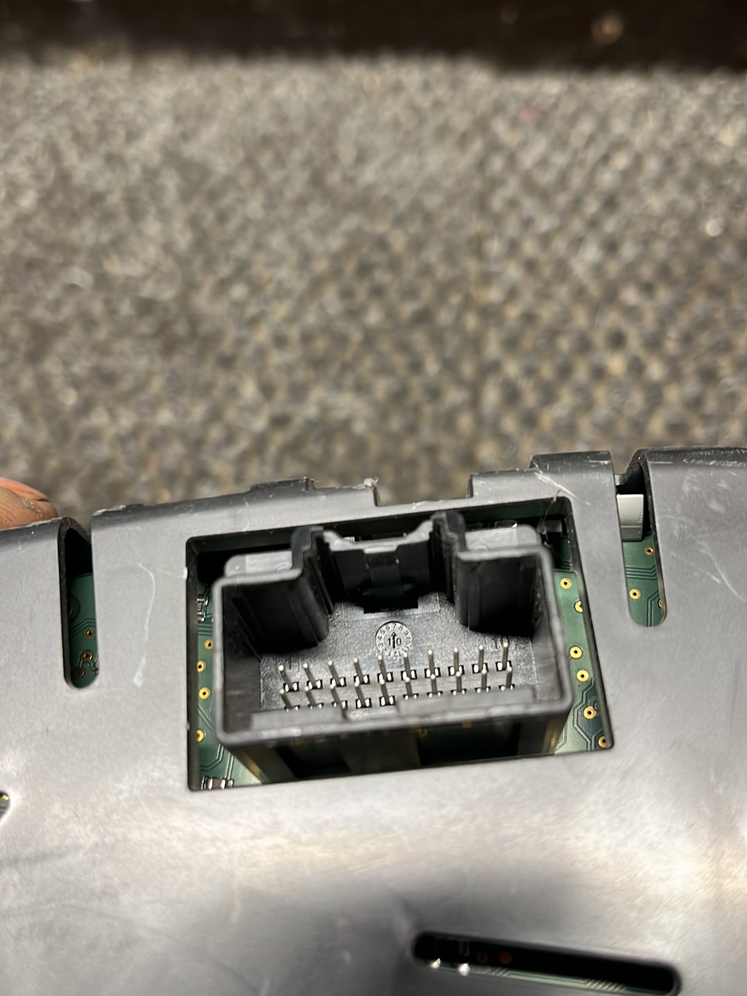 2013 Holden Colorado- Instrument Cluster- (TAG9052)