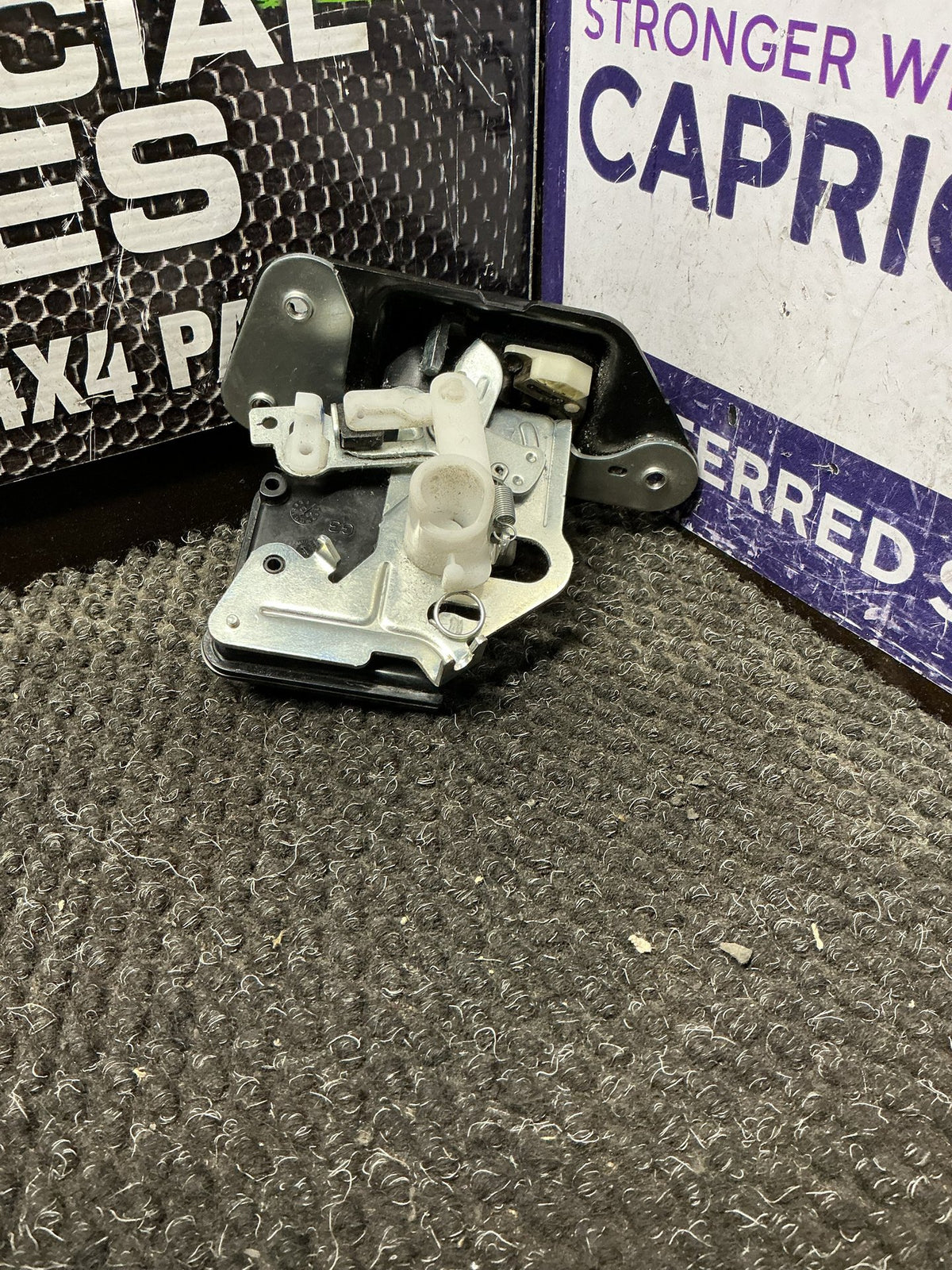 2012-2015 Dodge Journey JC - Tailgate Lock Mechanism - (TAG10005)